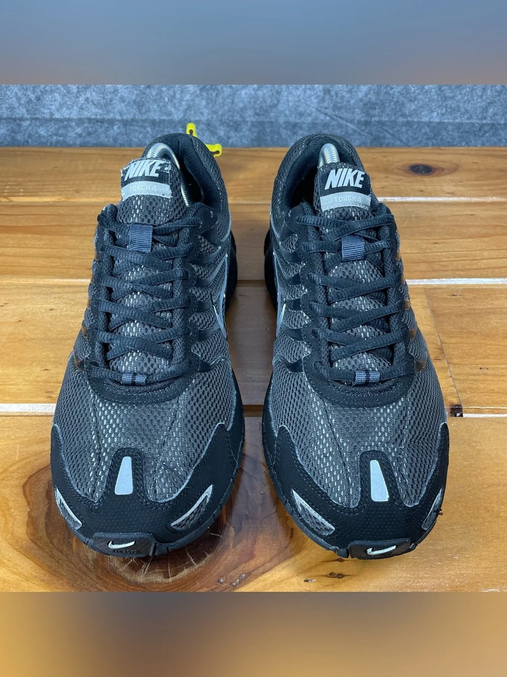 Nike Air Max Torch 4 Mens 9.5 Anthracite Black Silver Running Shoes 343846-002
